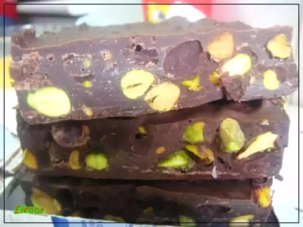 Turrón de chocolate con pistachos - foto 2