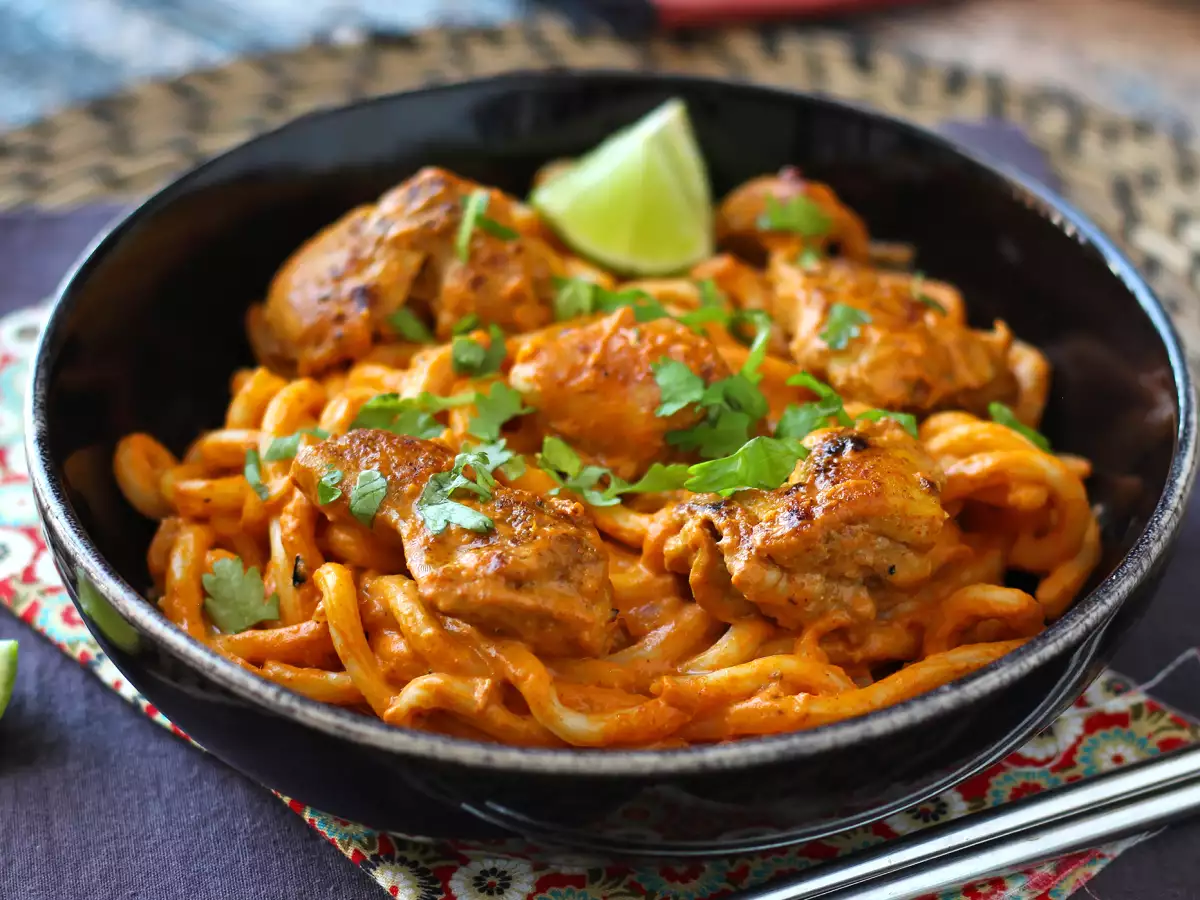 Udon con pollo, curry rojo tailandés y leche de coco - foto 4