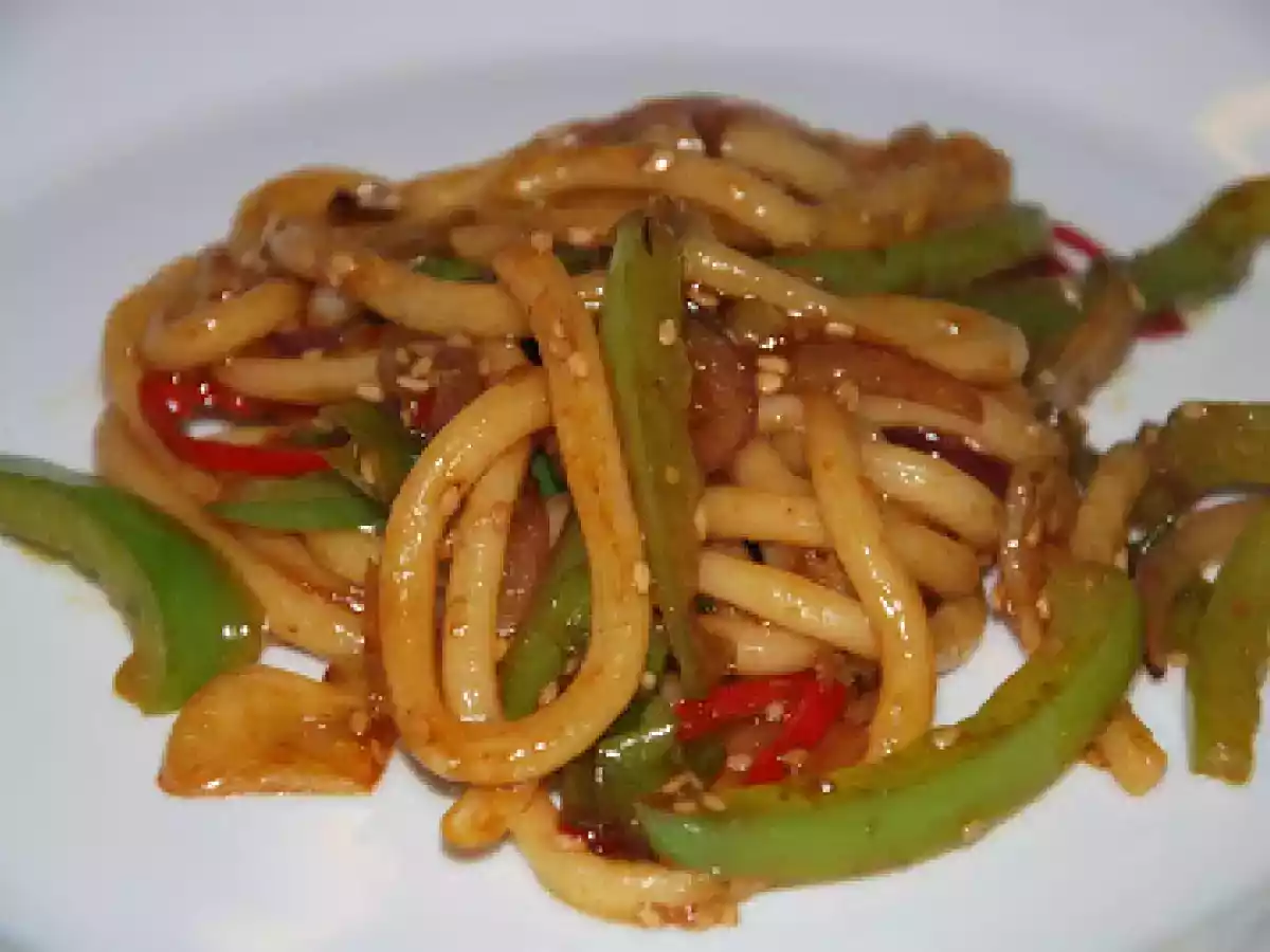 Udon salteados con verduras