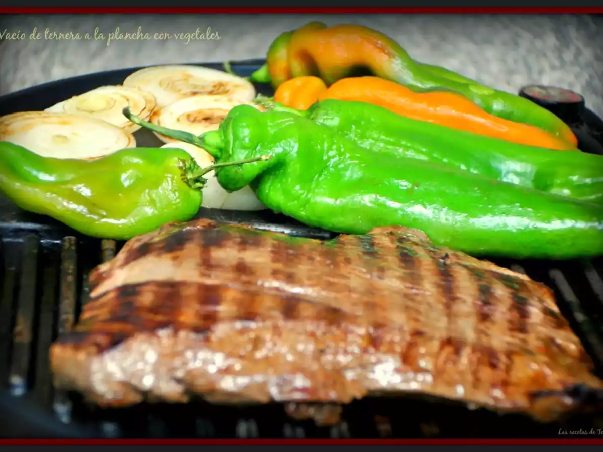 Vacío de ternera a la plancha con vegetales.