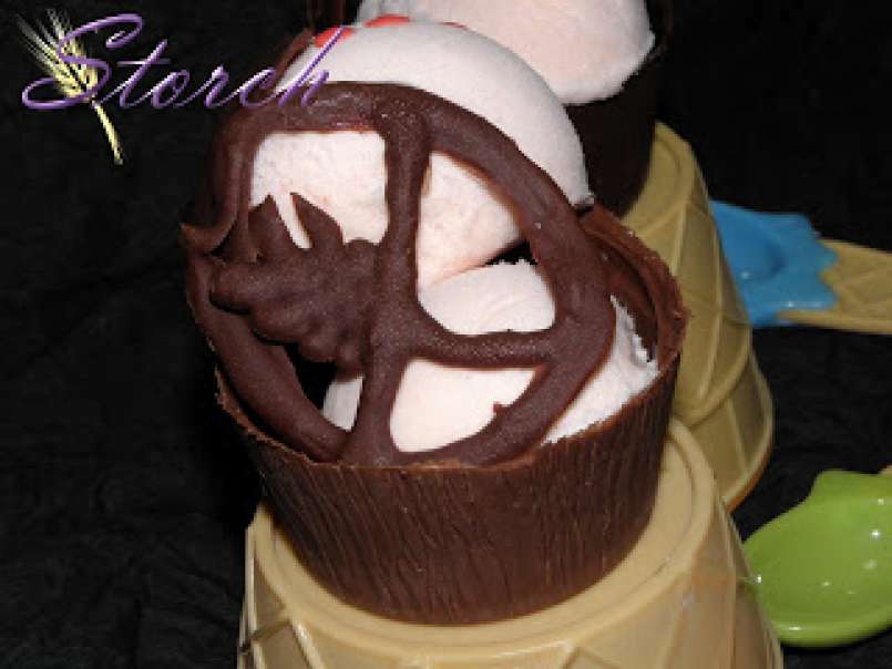 Vasitos de chocolate con helado de sandía, foto 1