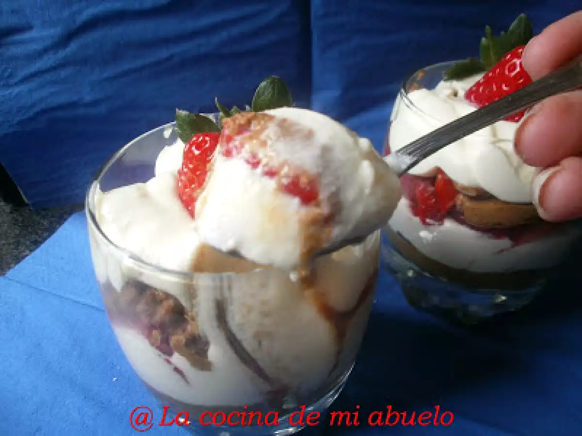 Vasos de mascarpone, chocolate blanco y fresas - foto 9