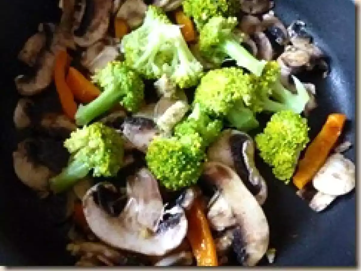 Vegetales salteados al ajillo - foto 4