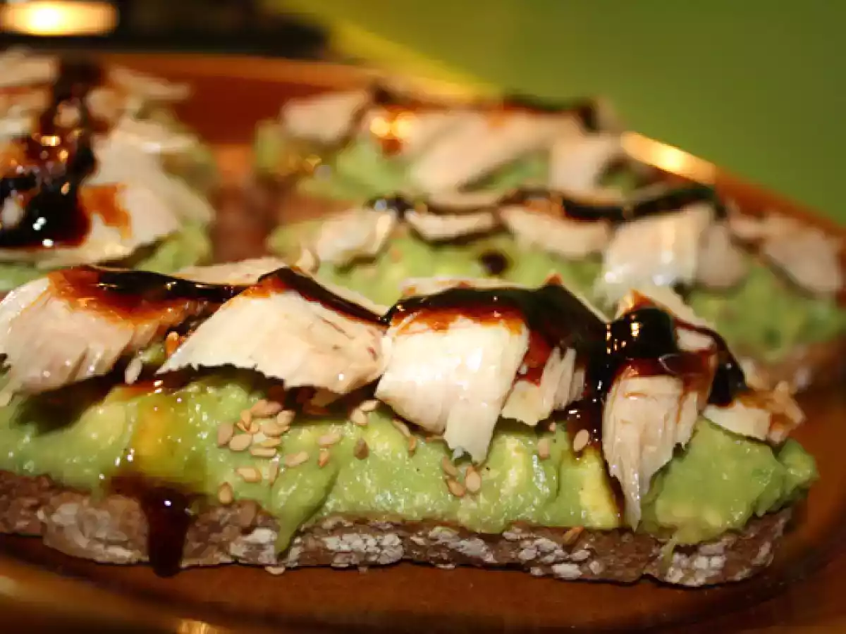 Ventresca de Bonito con aguacate al Martini rojo - foto 7