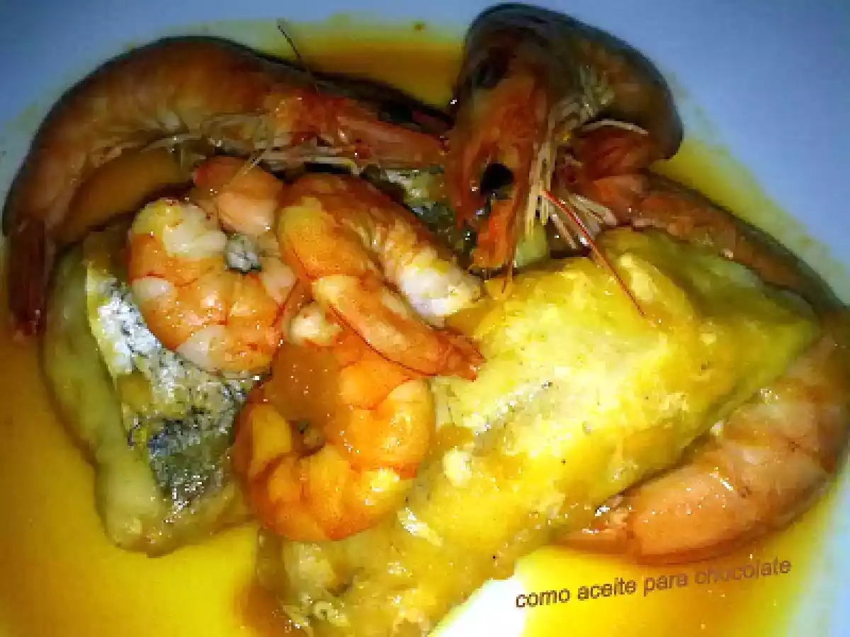 Ventresca de merluza con langostinos