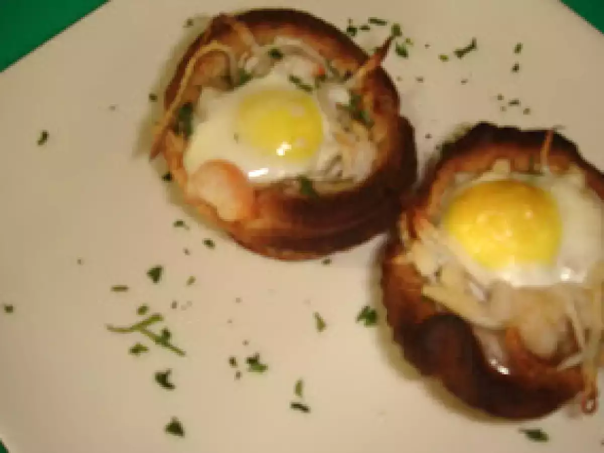 VOLOVANES DE SALTEADO DE GULAS CON HUEVOS DE CODORNIZ - foto 6