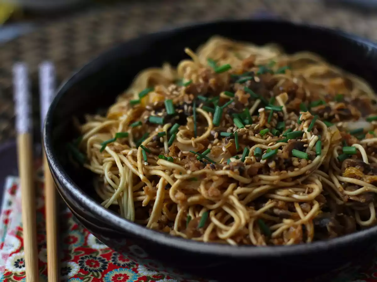 Wok de fideos chinos, verduras y proteina de soja texturizada ¡Una receta vegana! - foto 2