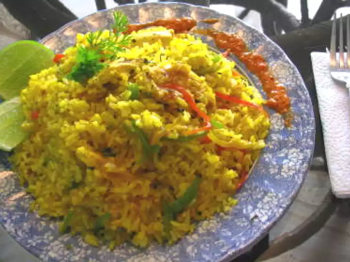 Wok de pollo y camarón