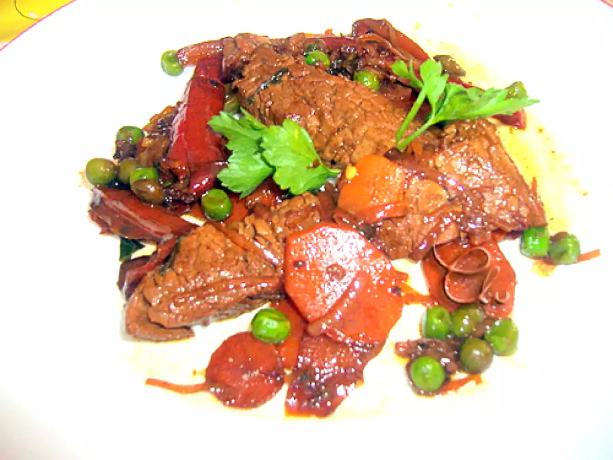 Wok de solomillo de ternera y verduras al montilla