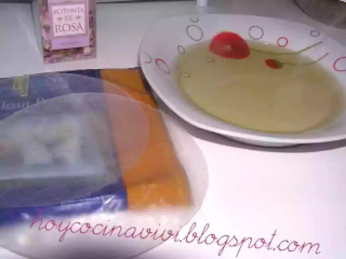 Won-ton de rosas con jamón y agua de melón.Emulando a El Bulli - foto 5