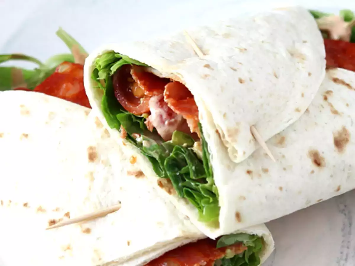 Wrap de chorizo, aguacate y tomate - foto 3