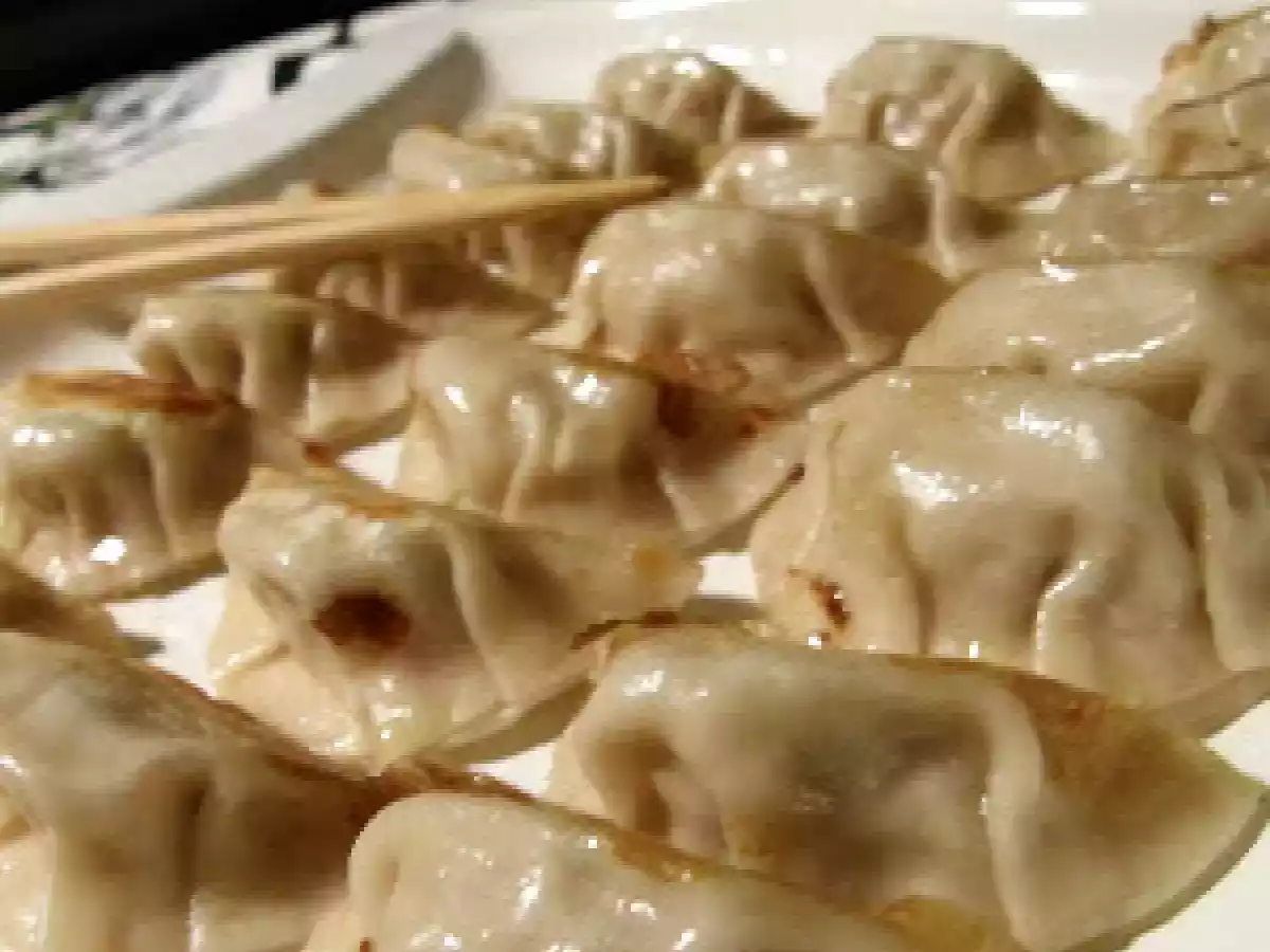 Yaky gyoza (empanadillas de carne y repollo al estilo chino) - foto 2