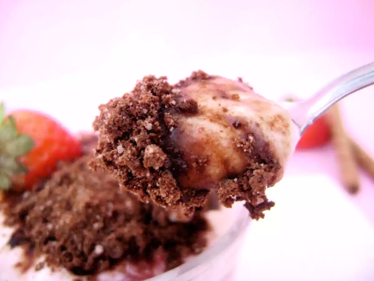 YOGURT, FRESA Y OVOMALTINE - foto 2