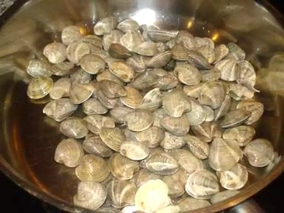 Zuppa di lupini di mare (Sopa de chirlas) - foto 3