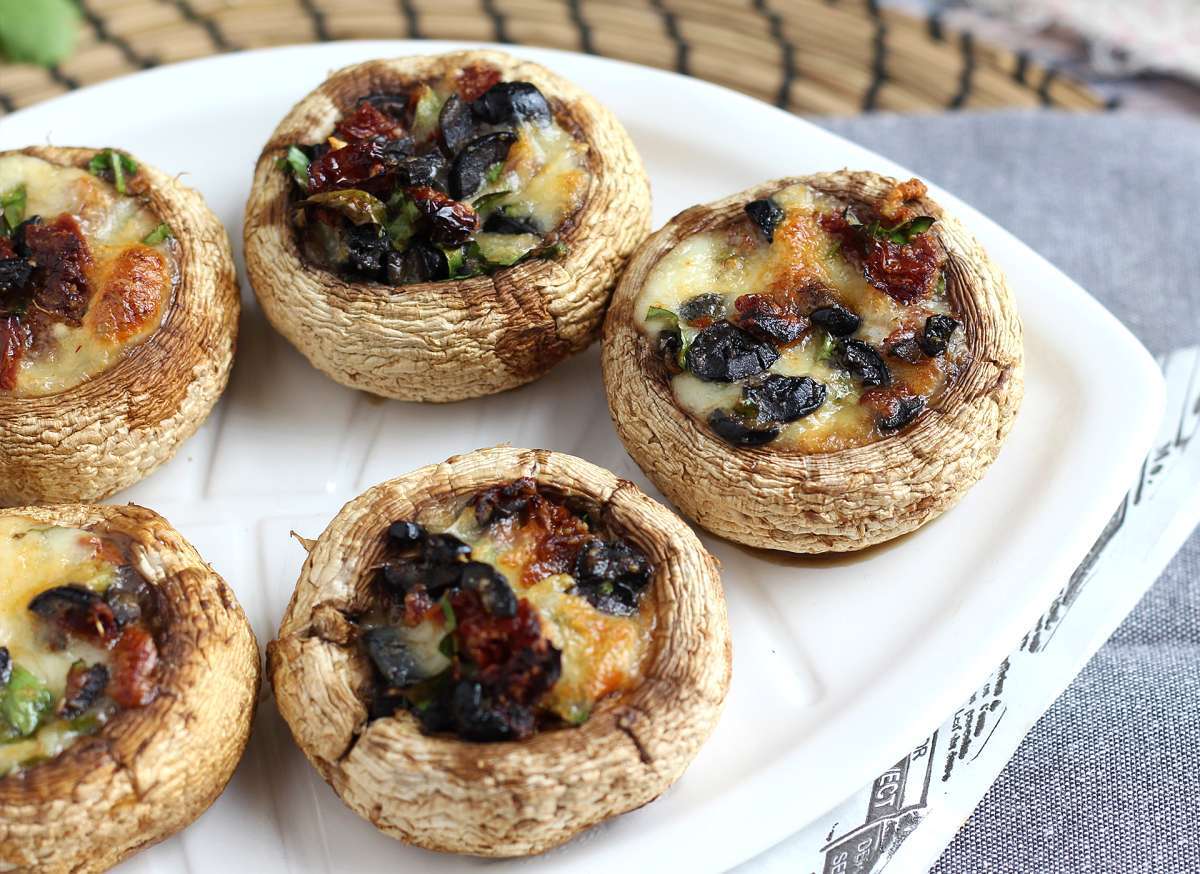 Recetas con champiñones: al ajillo, rellenos, al horno y en salsa